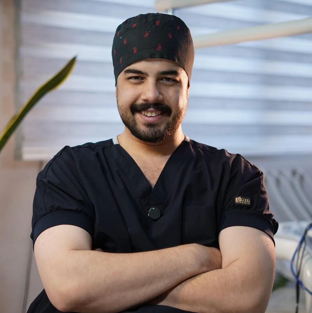 کلینیک دندانپزشکی قاف (دکتر قائمی و دکتر وکیلی) - تصویر 4