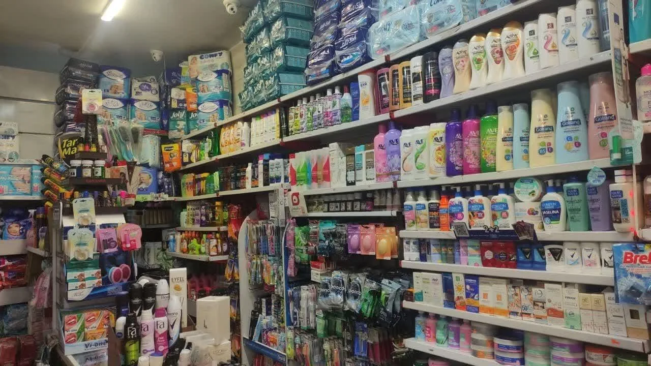 فروشگاه آرایشی بهداشتی و پوشک - تصویر 3