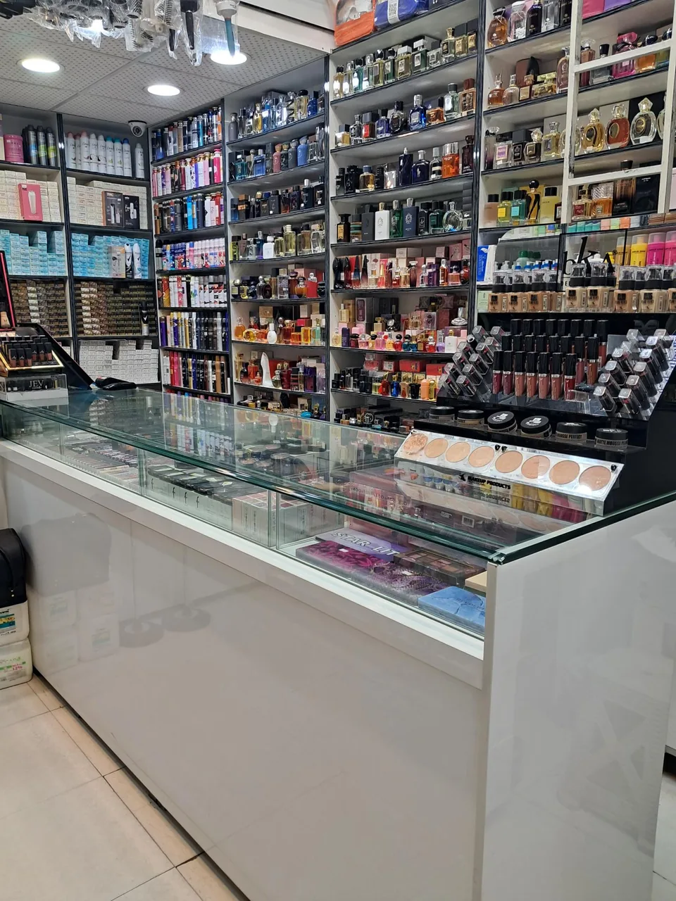 آرایشی بهداشتی گل آرا - تصویر 2