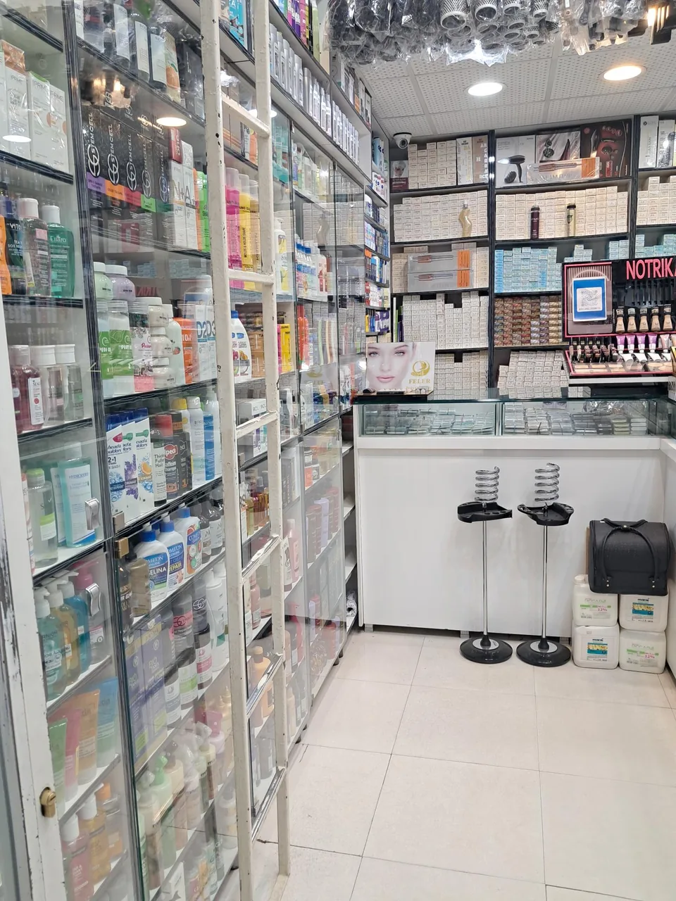 آرایشی بهداشتی گل آرا - تصویر 4