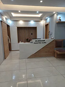 مطب دکتر حمید رضا معظم متخصص اطفال