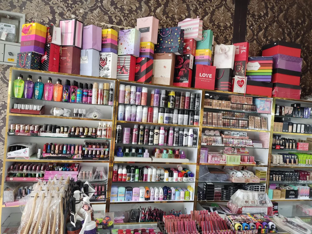 لوازم آرایشی و بهداشتی رژماتیک - تصویر 2