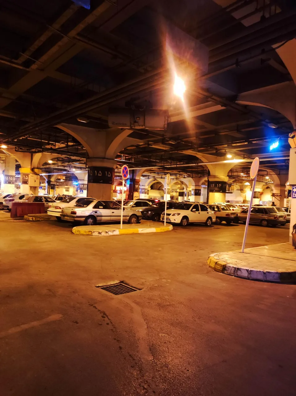پارکینگ شماره یک حرم مطهر - تصویر 4