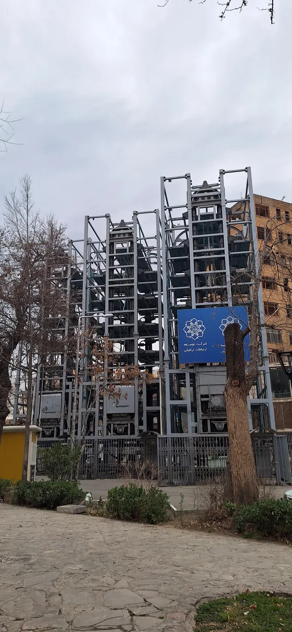 پارکینگ طبقاتی باغ ملی - تصویر 3