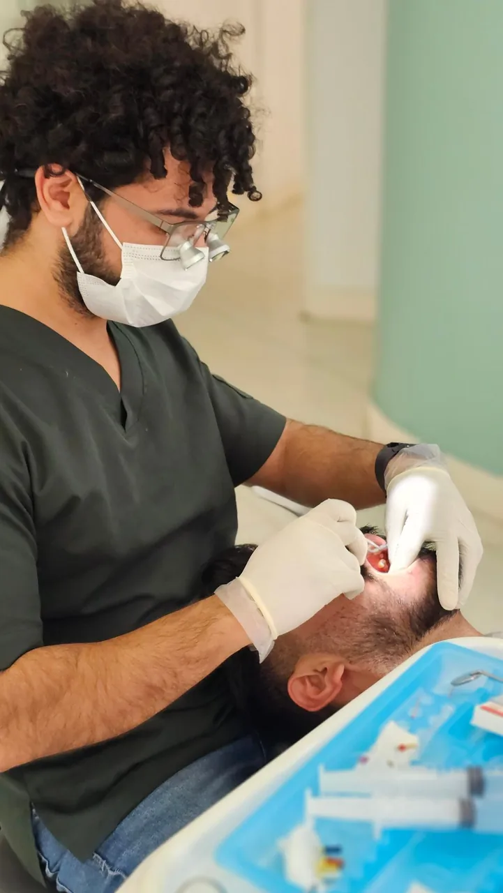 مطب دندانپزشکی دکتر آریا سعیدنیا - تصویر 3