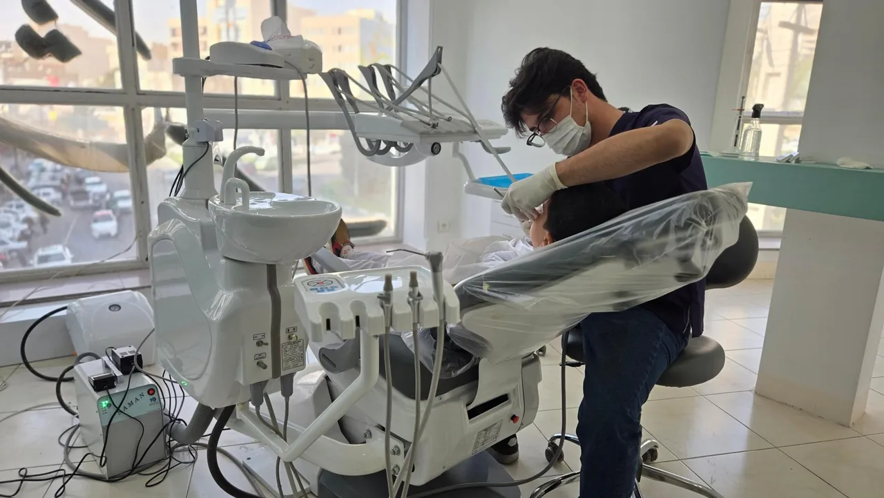 مطب دندانپزشکی دکتر آریا سعیدنیا - تصویر 4