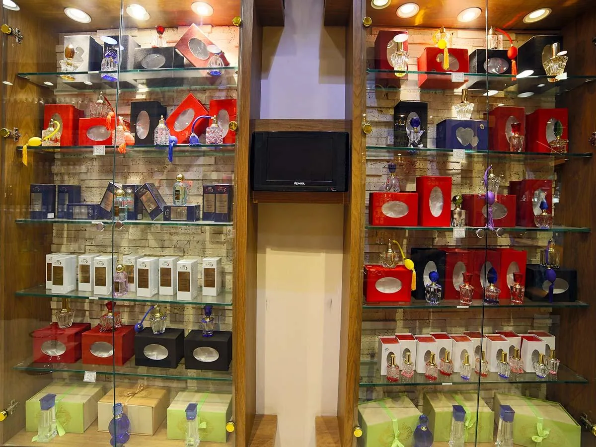 فروشگاه عطر و ادکلن روحانی - تصویر 3