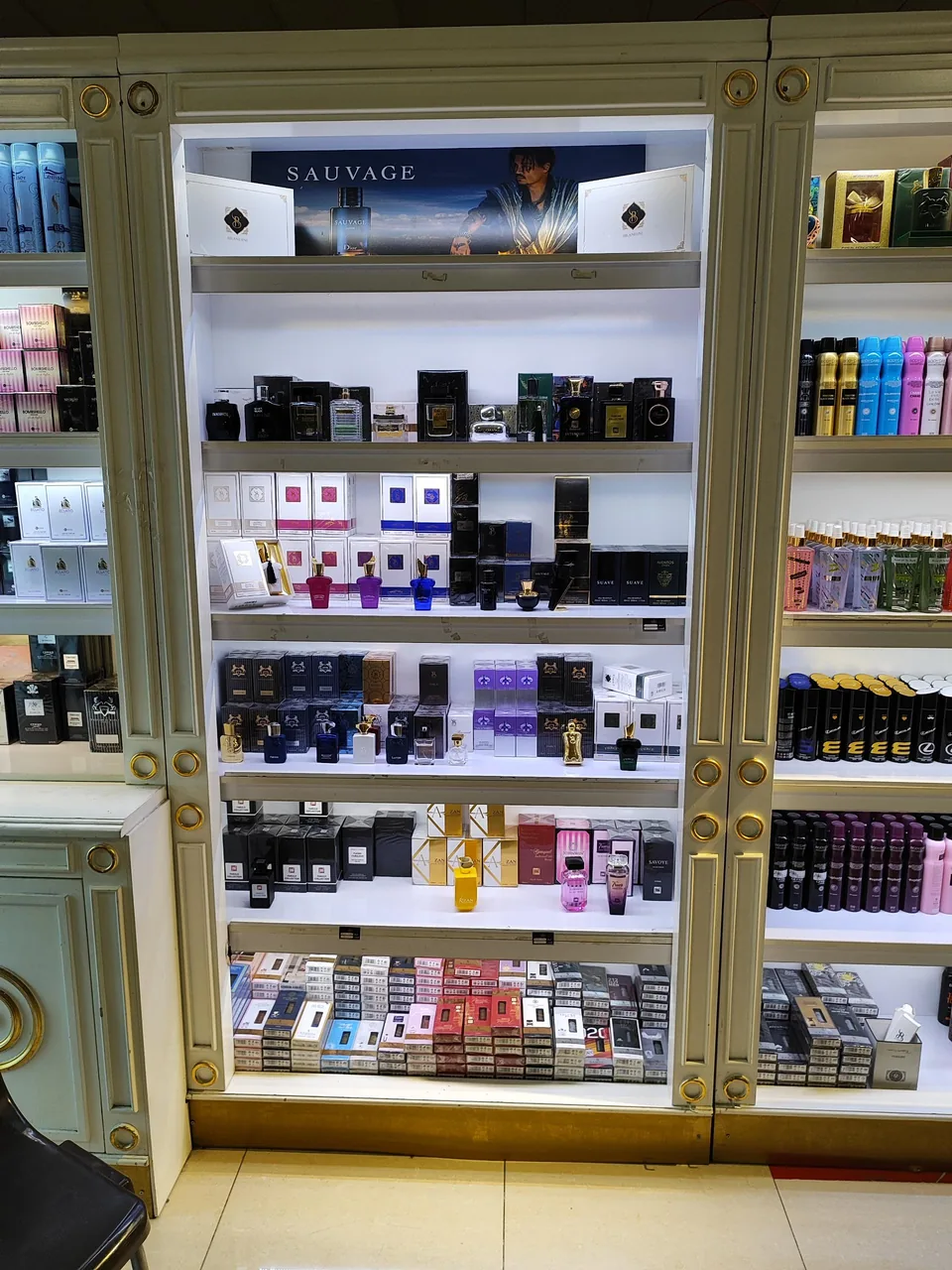 فروشگاه عطر رضا سلامت - تصویر 4