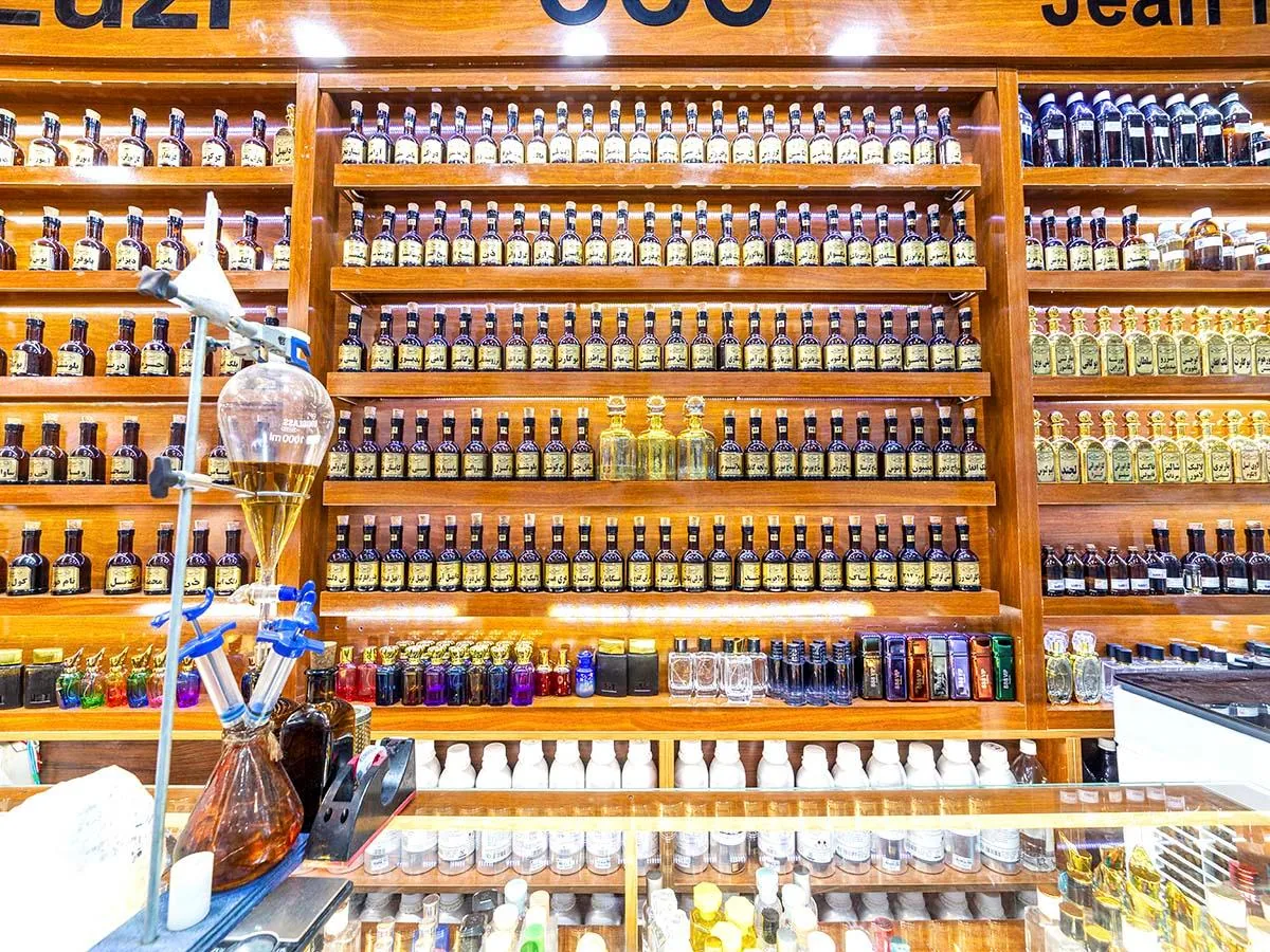 عطریات صاحب الزمان - تصویر 3