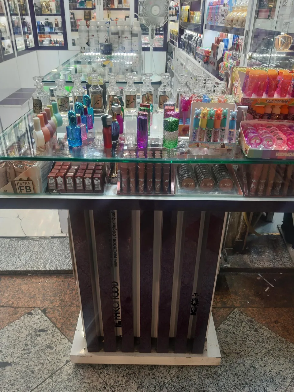 فروشگاه عطر و ادکلن زیبایی - تصویر 3
