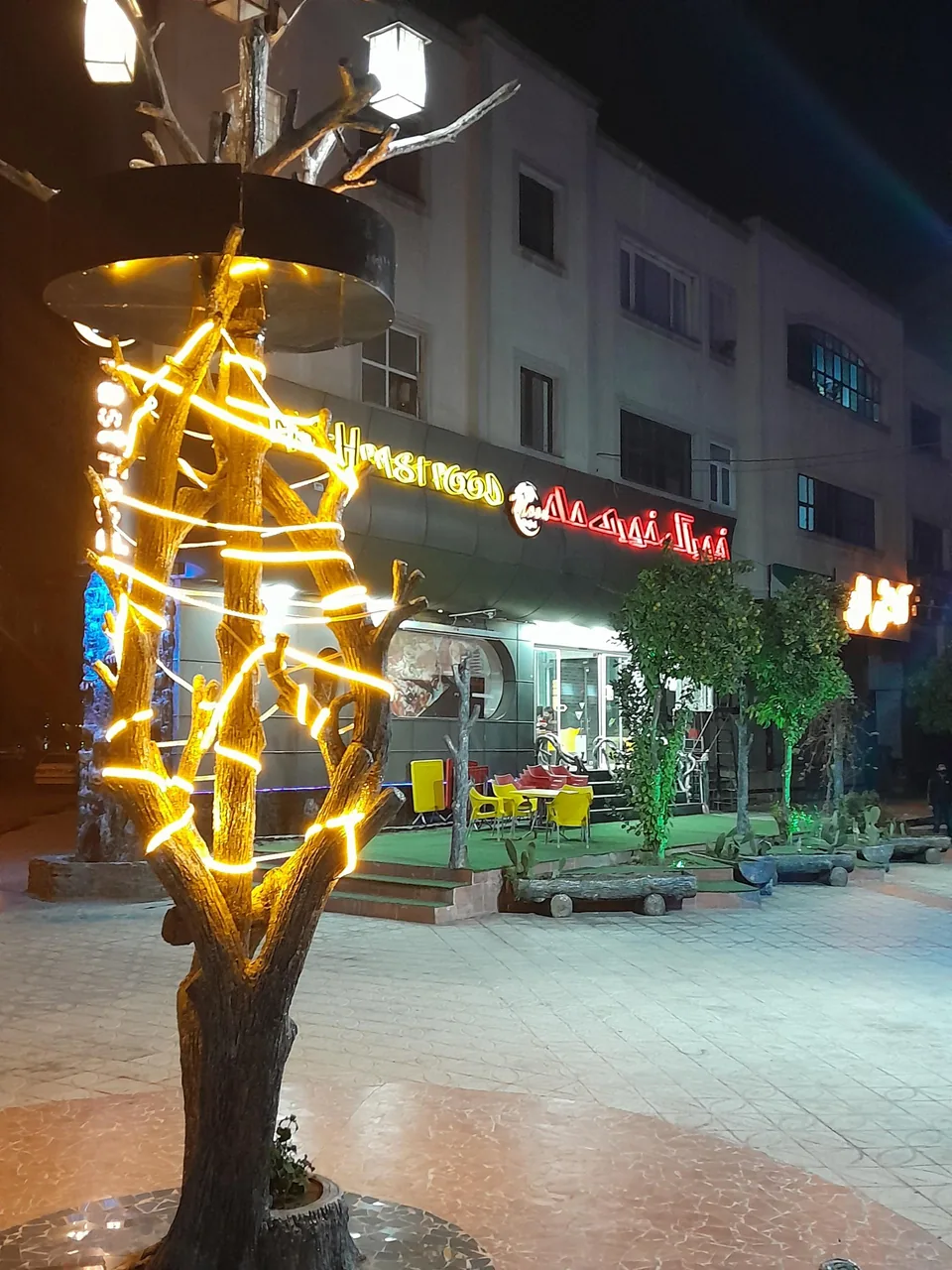 فست فود ماه - تصویر 3