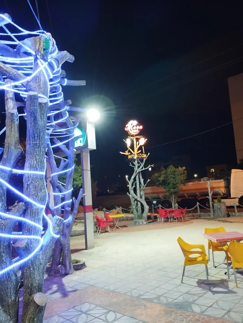 فست فود ماه - تصویر 5