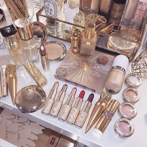 فروشگاه لوازم آرایشی آنسه - لوازم آرایشی بهداشتی در تبریز