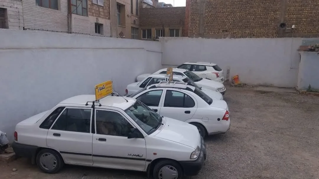 اموزشگاه رانندگی تکسوار - تصویر 2