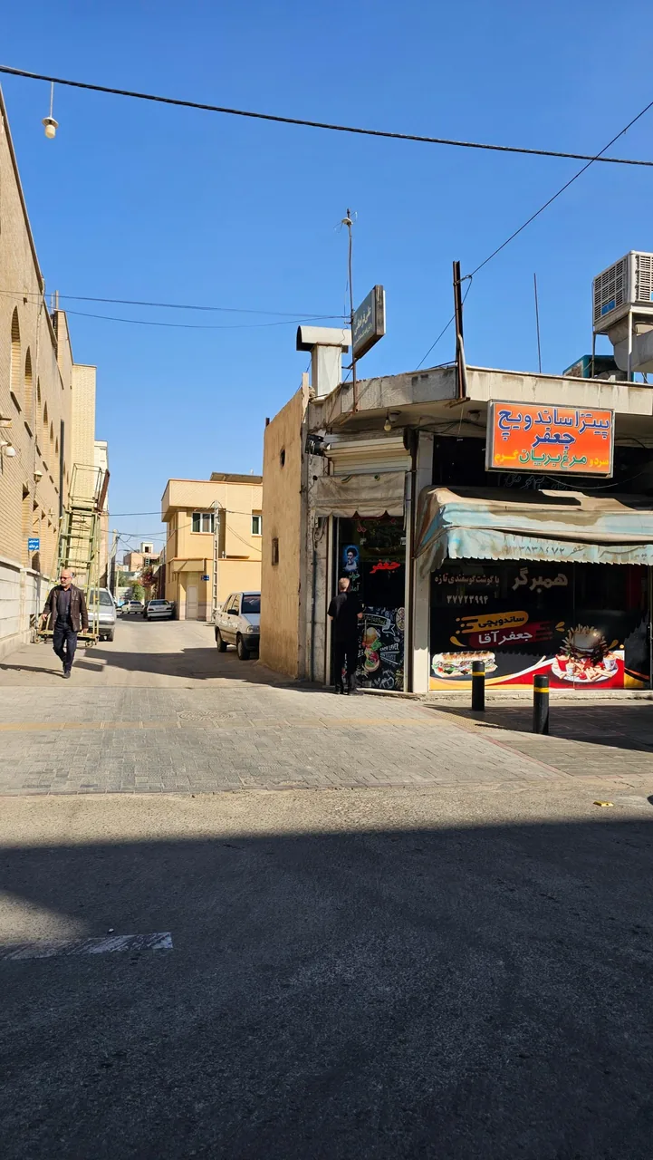 فست فود جعفر آقا شعبه مرکزی - تصویر 3