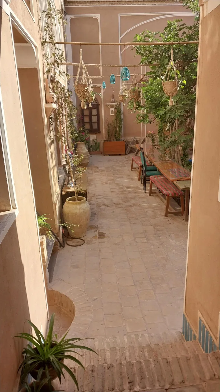 اقامتگاه و رستوران سنتی توریستی گیوا یزد - تصویر 2