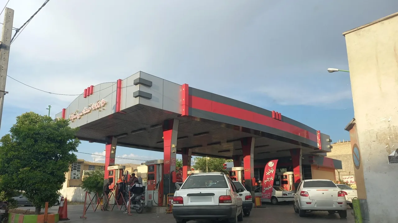 پمپ بنزین اختصاصی شکوفا - تصویر 2