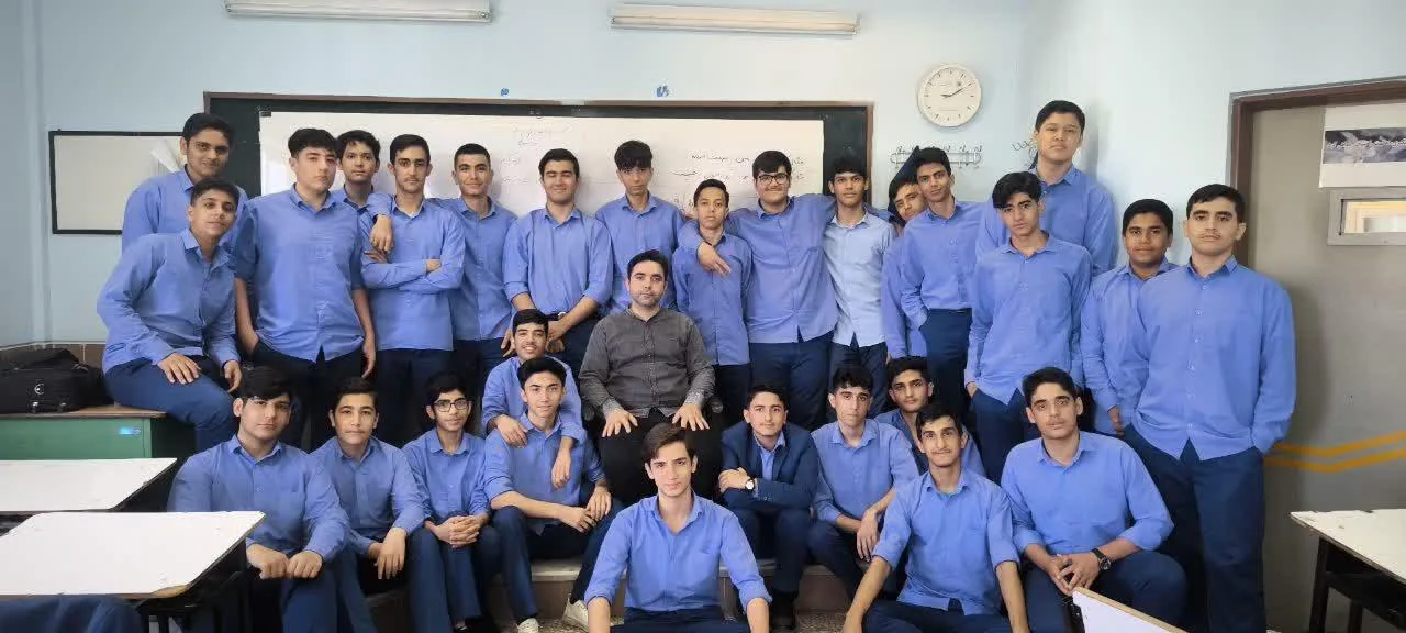 دبیرستان پسرانه ماندگار شیخ صدوق - تصویر 2