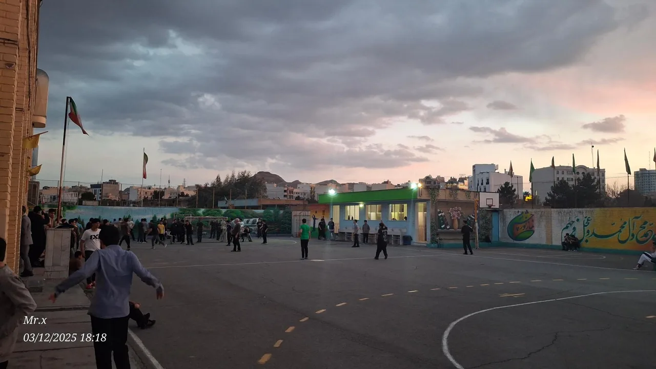 دبیرستان شاهد معرفت - تصویر 2