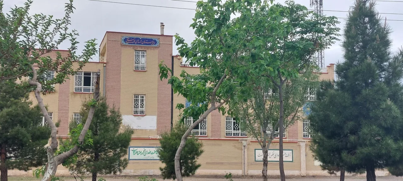 دبیرستان پسرانه شهدای فرهنگی - تصویر 3