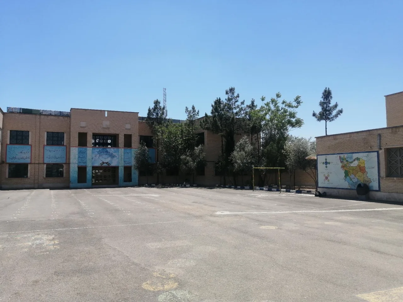 دبستان پسرانه غیر دولتی رستگاران - مدرسه در قم - تصویر 2