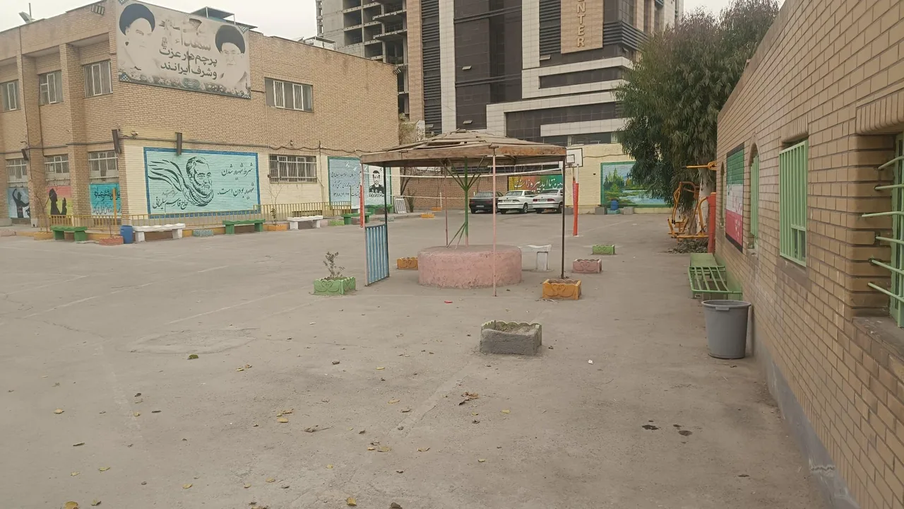 دبیرستان شاهد صاحب الزمان (عج) - تصویر 3