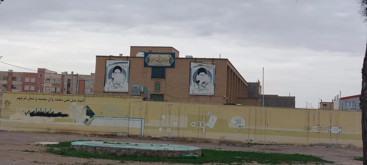 دبیرستان دخترانه شاهد رضویه