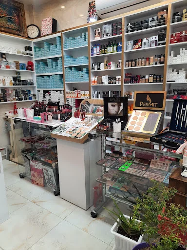 فروشگاه لوازم آرایشی ارک