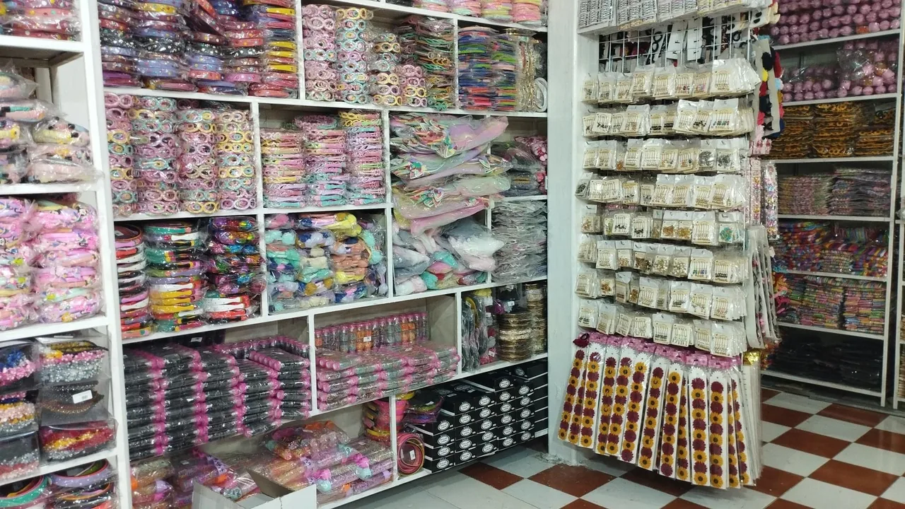فروشگاه خرازی عمده و خرده سیلور - تصویر 3
