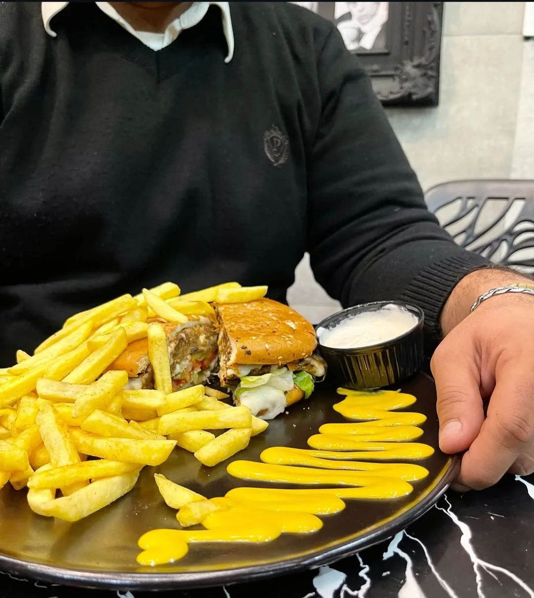 فست فود ۲۸۸۲ - تصویر 2