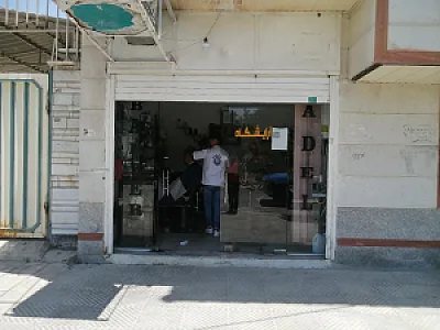 آرایشگاه عادل و مجید