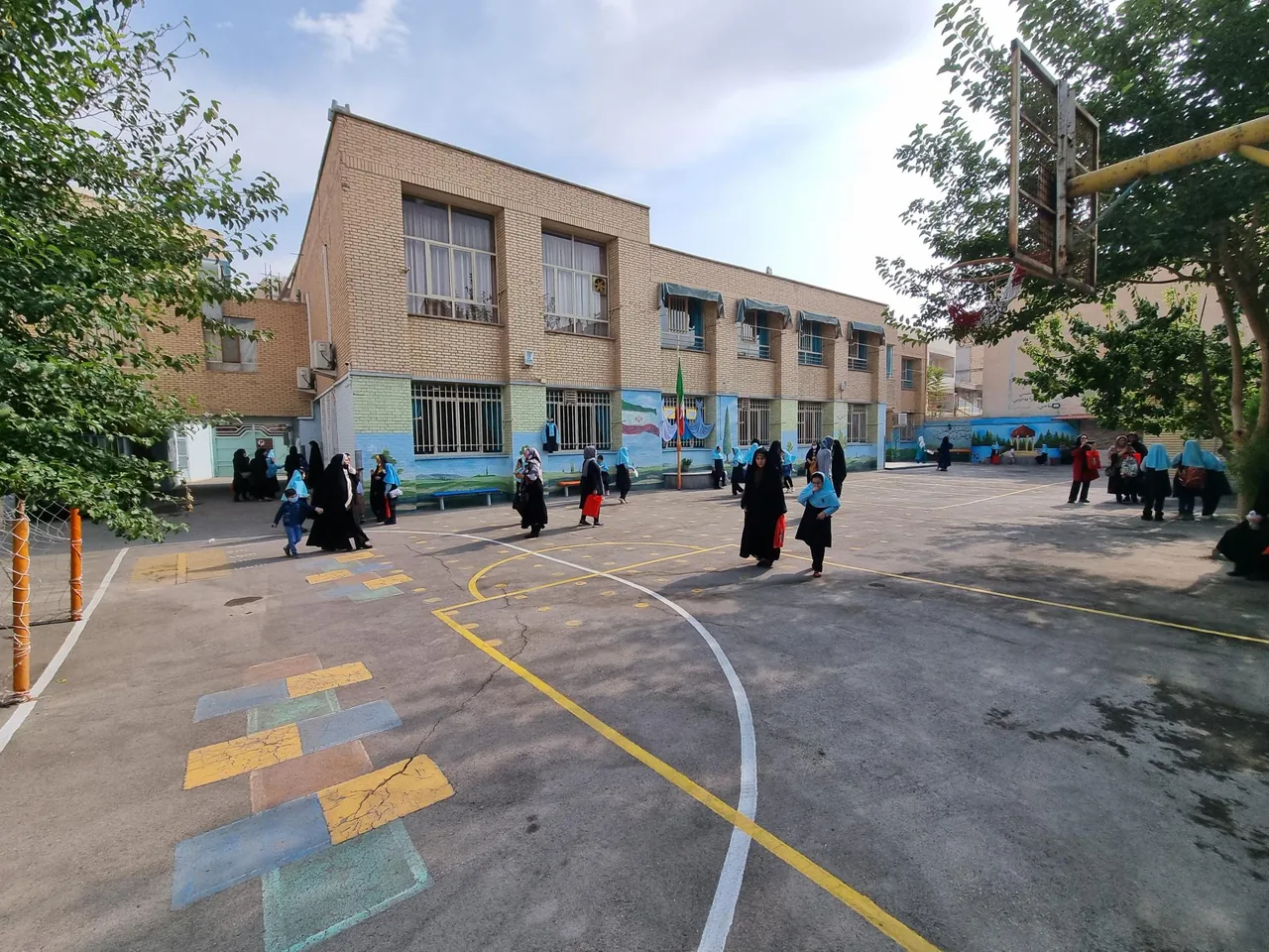 مدرسه دخترانه دکتر فقیهی - تصویر 3