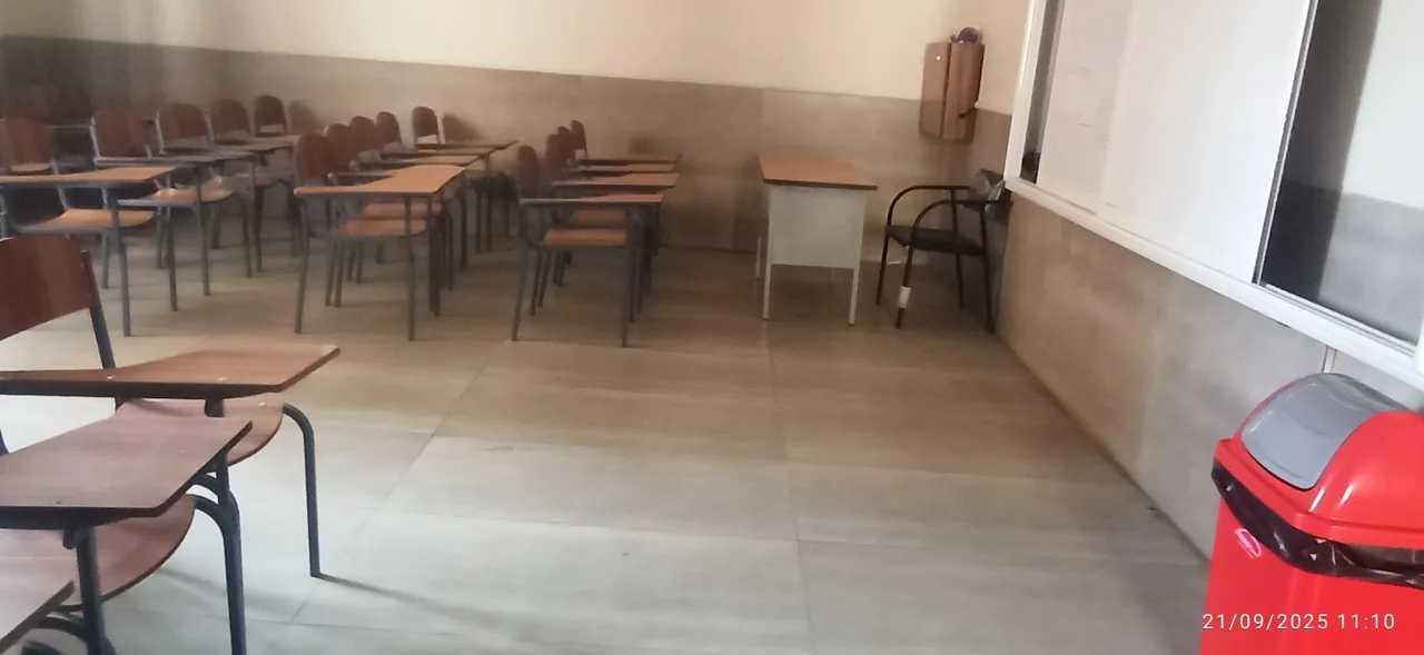 دبیرستان دخترانه دوره اول دولتی بانو همایونی - تصویر 2