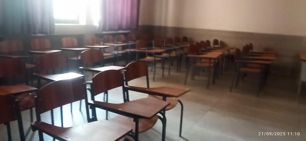 دبیرستان دخترانه دوره اول دولتی بانو همایونی - تصویر 3
