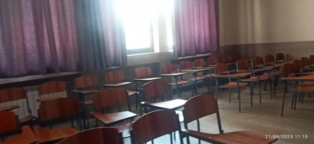 دبیرستان دخترانه دوره اول دولتی بانو همایونی - تصویر 4