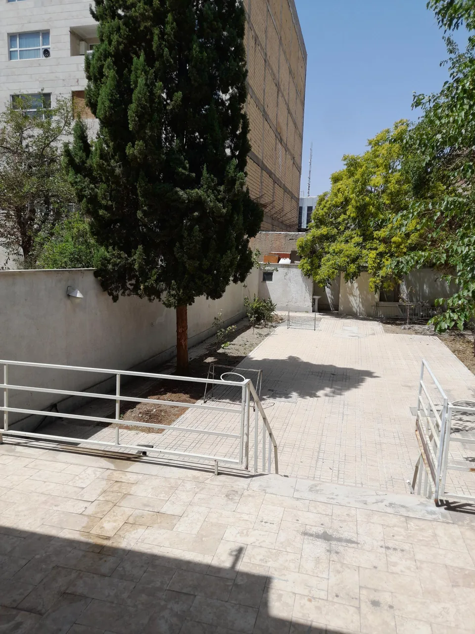دبیرستان افتخار ۲