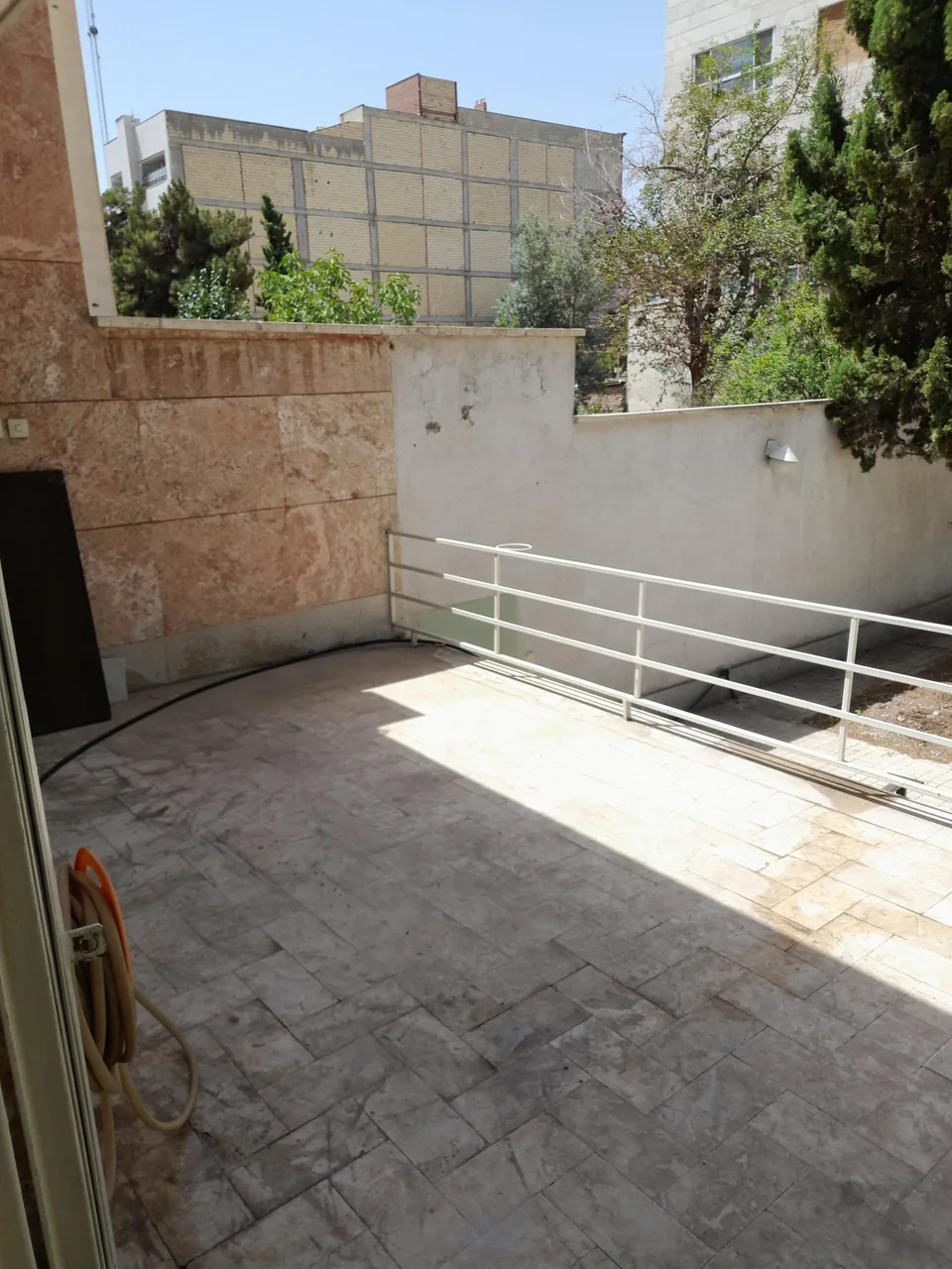 دبیرستان افتخار ۲ - تصویر 2