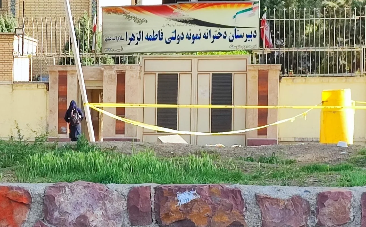 مدرسه نمونه دولتی دخترانه فاطمه الزهراء (س) - تصویر 5