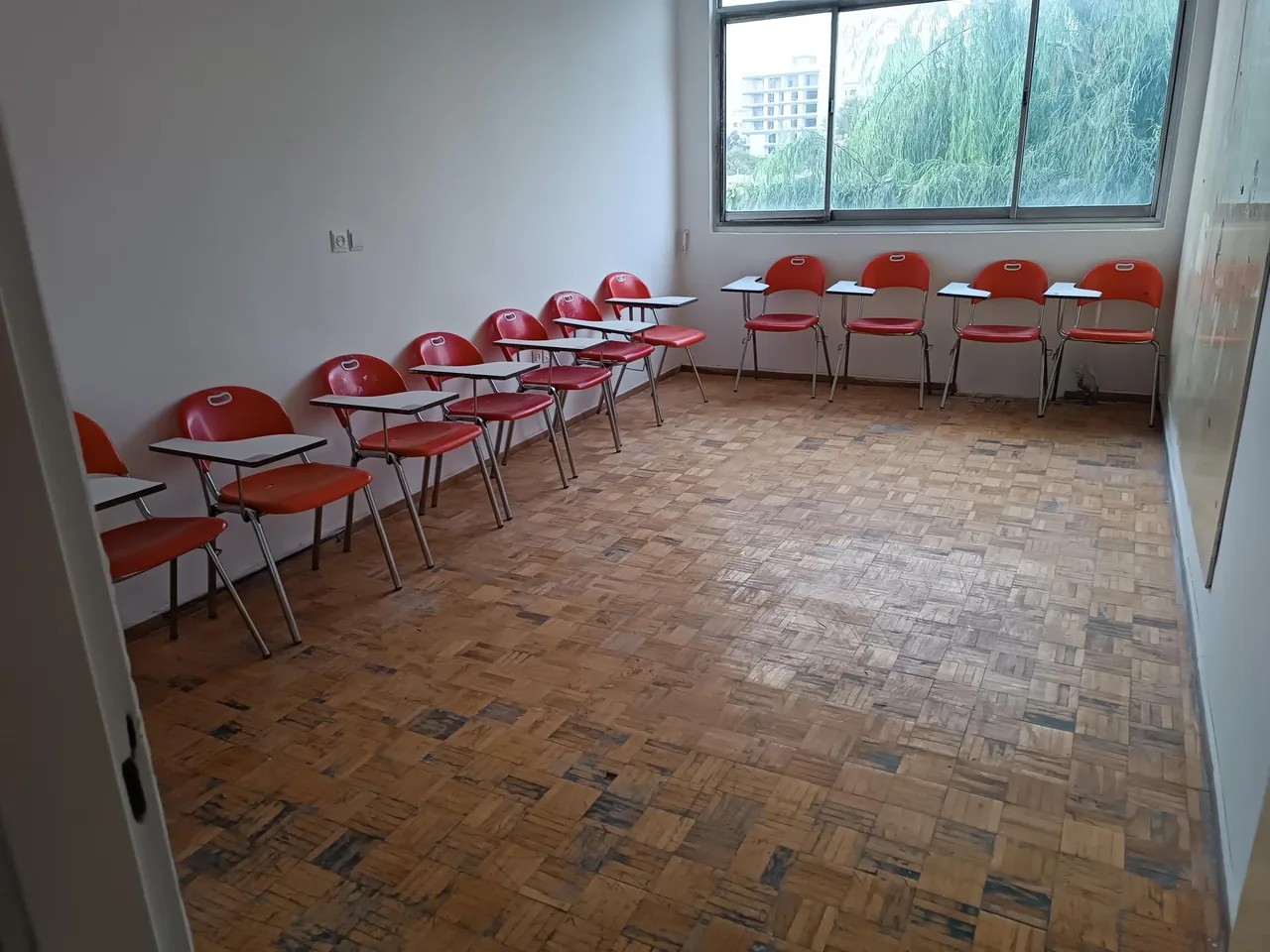 دبیرستان دخترانه غیر دولتی مهنورا متوسطه دوم - تصویر 3