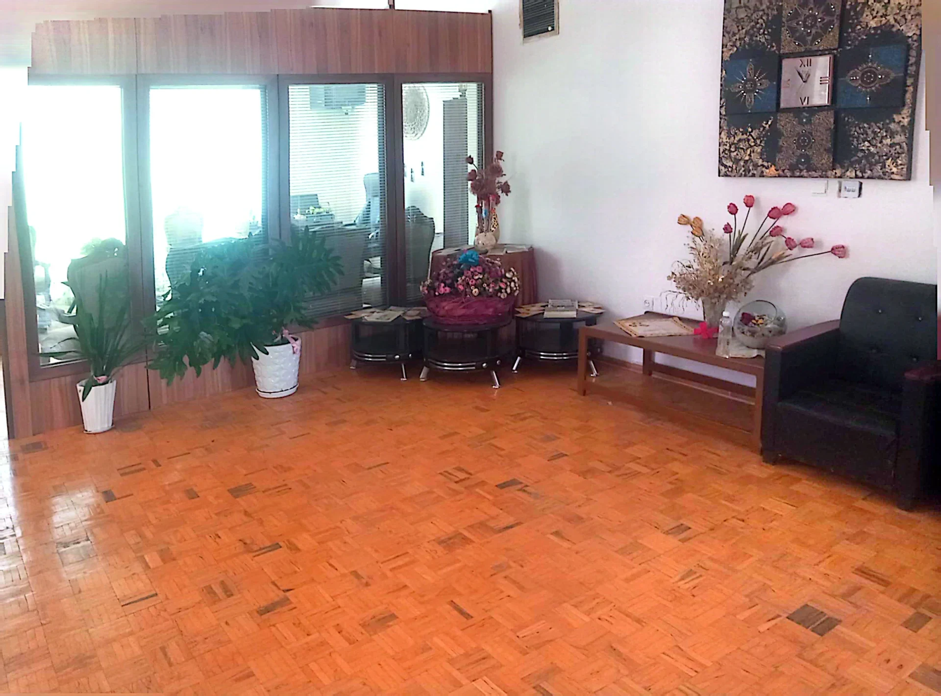 دبیرستان دخترانه غیر دولتی مهنورا متوسطه دوم - تصویر 10