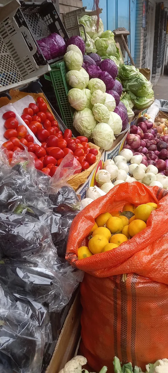 میوه و سبزی فروشی احمدی - تصویر 2