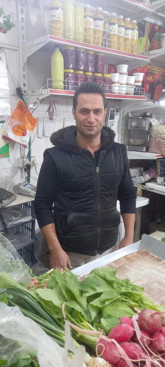 میوه و سبزی فروشی احمدی - تصویر 5
