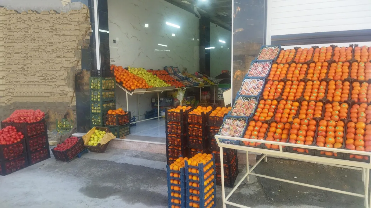 میوه و تره بار ارزان سرای سپاهان - تصویر 3