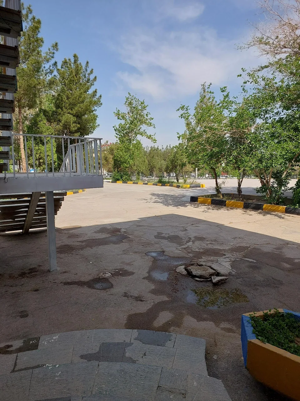 ورزشگاه 22 بهمن - تصویر 2