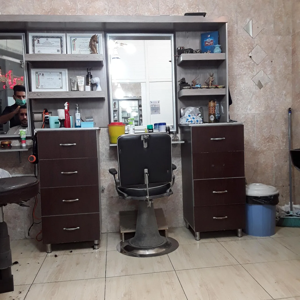 پیرایش ناصر - تصویر 4