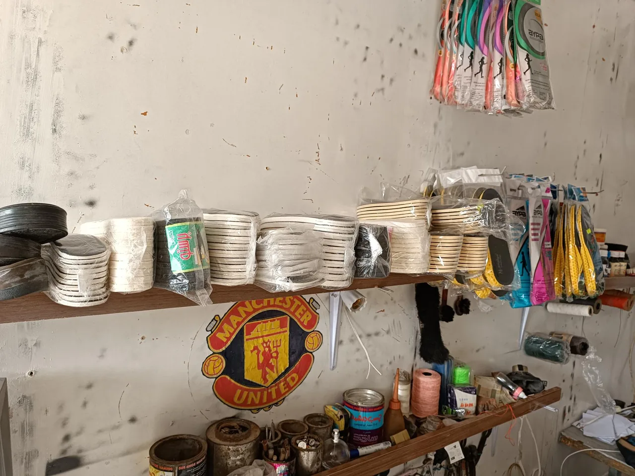 خانه تعمیر کیف و کفش و چمدان اوستا کوچولو - تصویر 3
