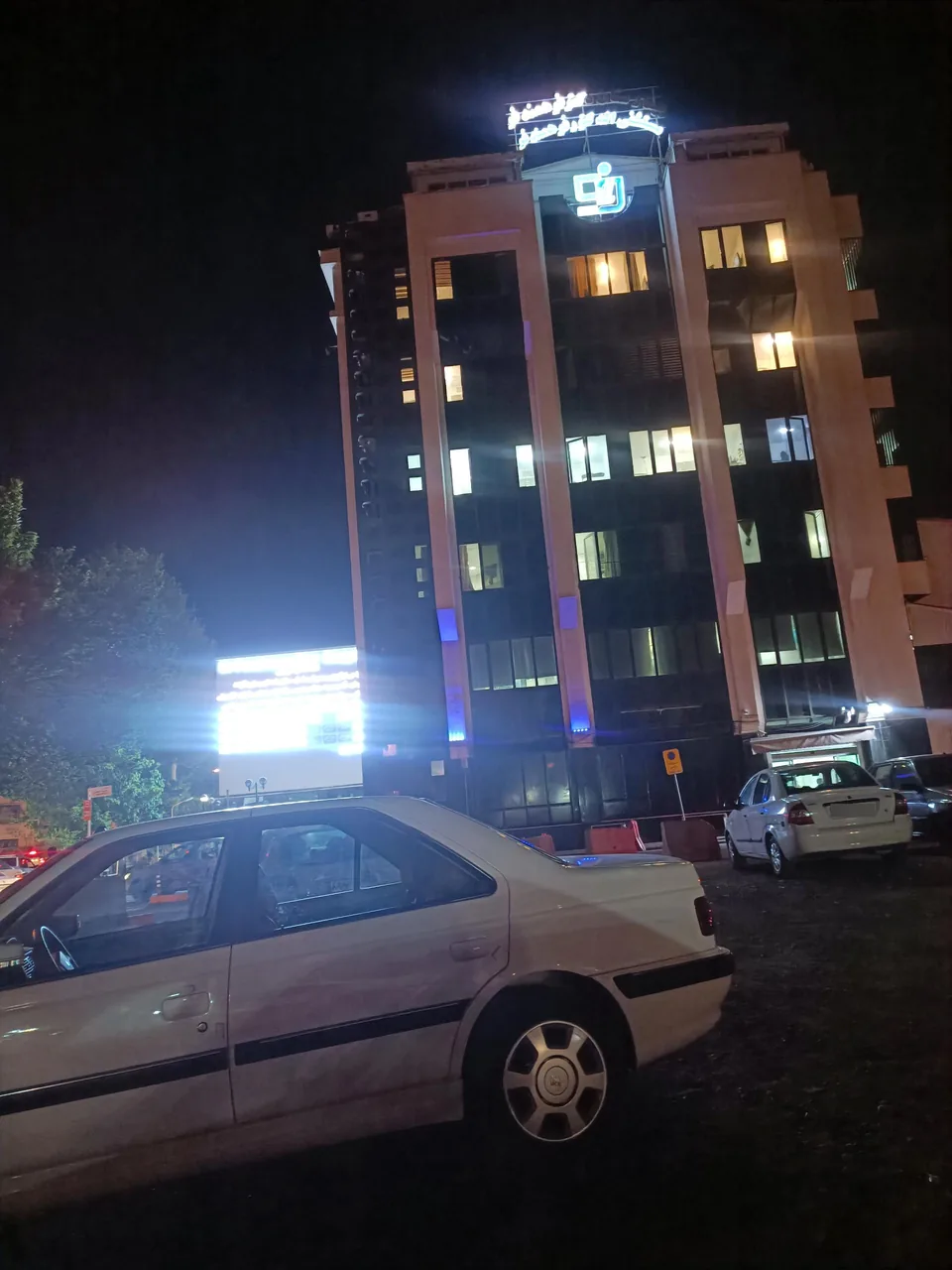 بیمارستان فرهمندفر - تصویر 2