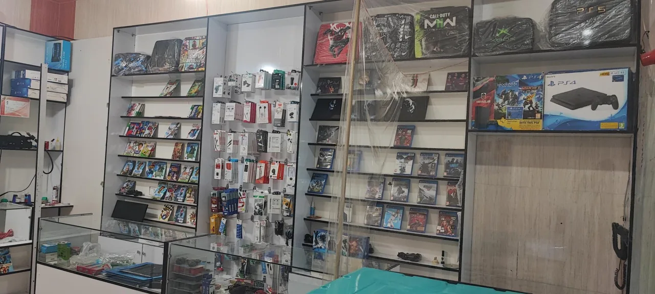 فروشگاه دستگاه بازی ps4 ps5 و کامپیوتر - تصویر 3