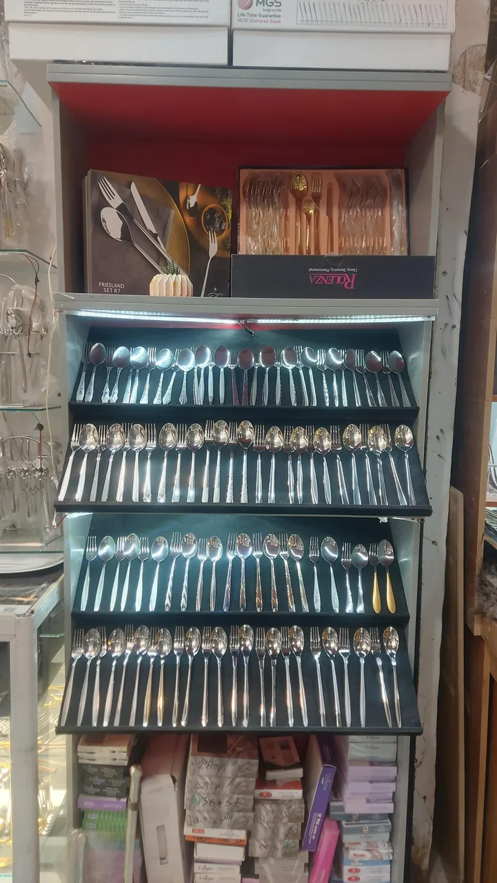 قاشق و چنگال سفیدزاده - تصویر 2