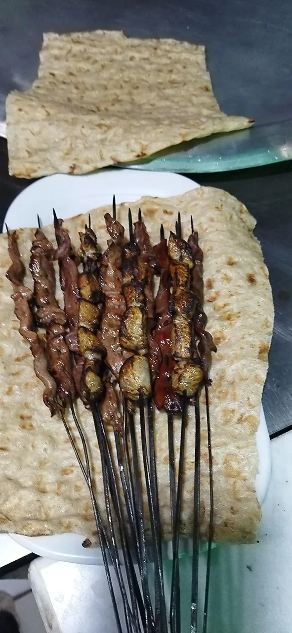 طباخی و جگر سرای ایرونی - تصویر 5